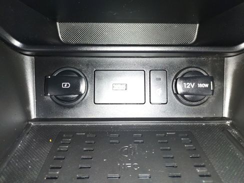 Used 2023 Hyundai Kona Limited image 29