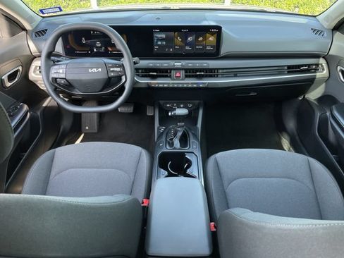 Used 2025 Kia K4 FWD image 9
