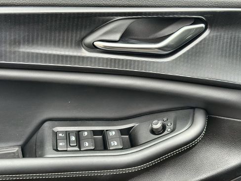 New 2025 Jeep Grand Cherokee L Altitude image 15