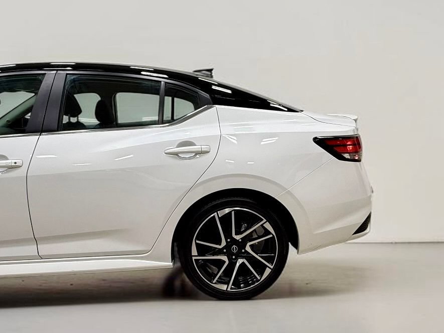 Used 2024 Nissan Sentra SR FWD image 19