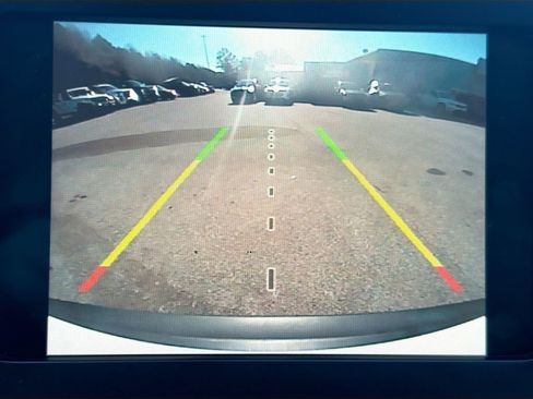 Used 2020 Jeep Cherokee Latitude Plus w/ Cold Weather Group image 14