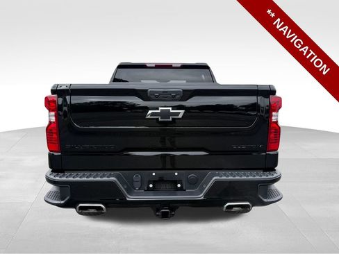 Used 2024 Chevrolet Silverado 1500 Custom Trail Boss w/ LPO, Dark Essentials Package AWD/4WD image 4