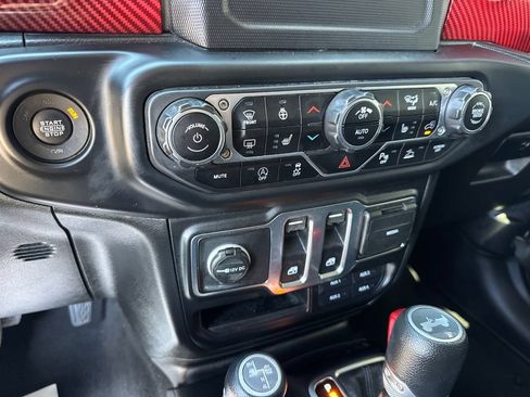 Used 2021 Jeep Wrangler Sport AWD/4WD image 29