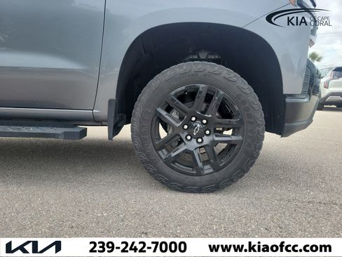 Used 2021 Chevrolet Silverado 1500 LT Trail Boss AWD/4WD image 8