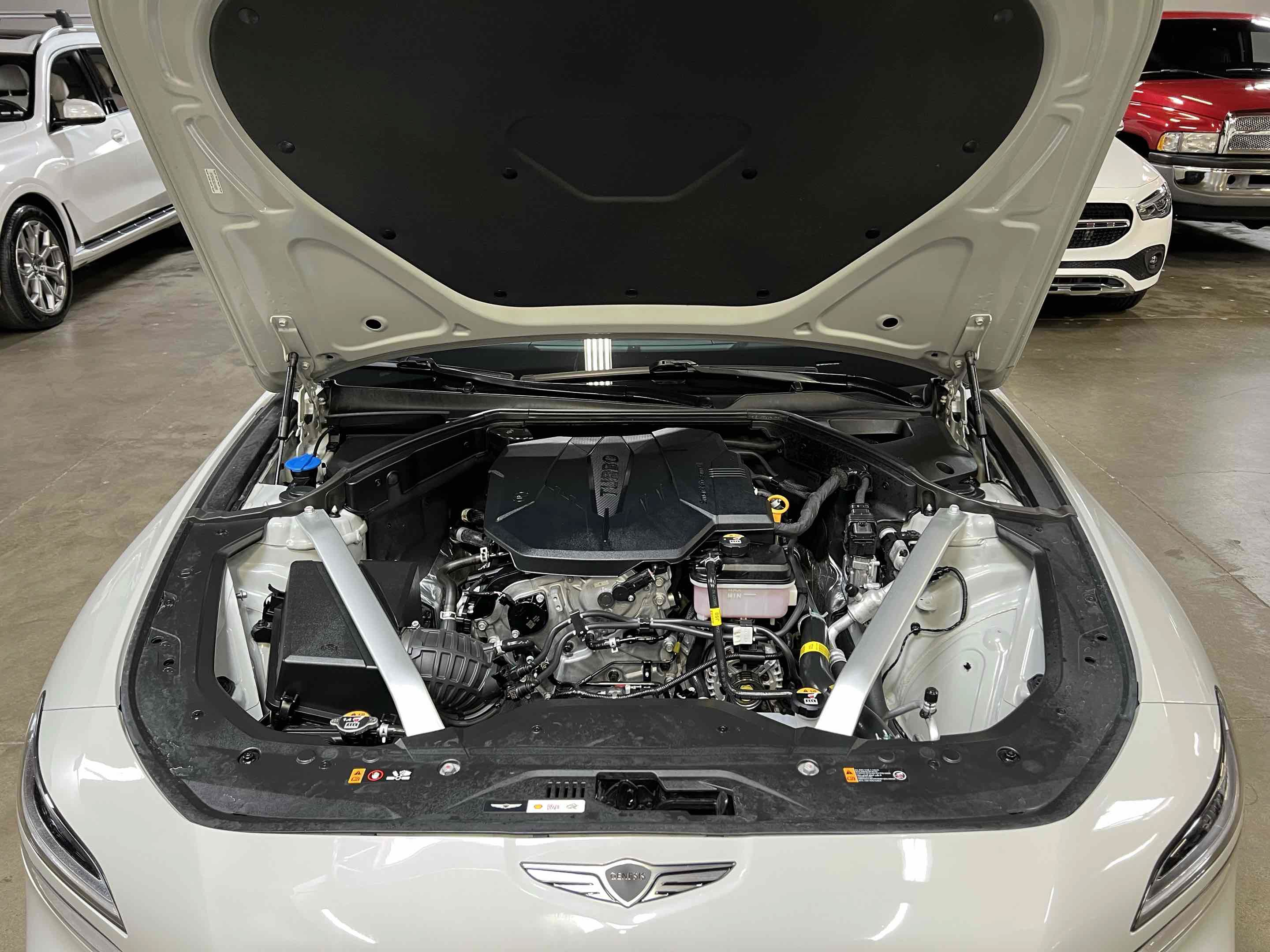 Used 2025 Genesis G70 2.5T RWD image 28