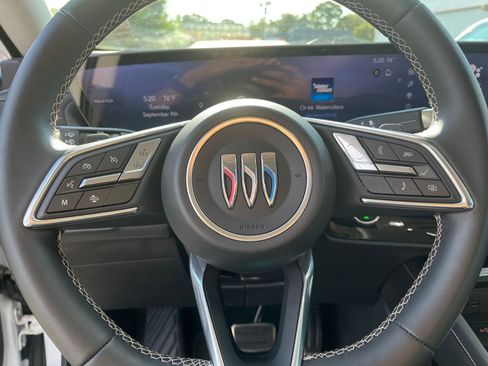 Used 2024 Buick Envision Sport Touring image 29