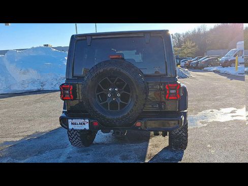 Used 2021 Jeep Wrangler Unlimited Sahara image 8