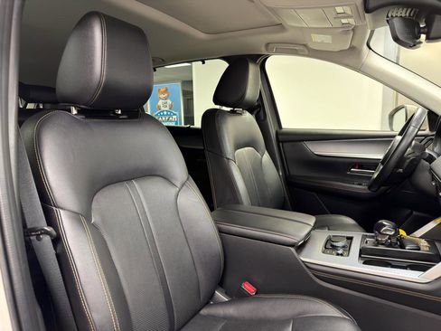 Used 2024 MAZDA CX-90 3.3 Turbo w/ Preferred Plus AWD/4WD image 12