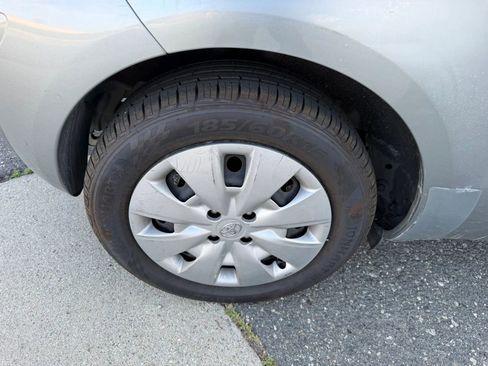 Used 2010 Toyota Yaris 2-Door Hatchback FWD image 23