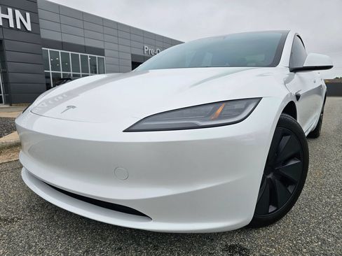 Used 2024 Tesla Model 3 Long Range RWD image 1