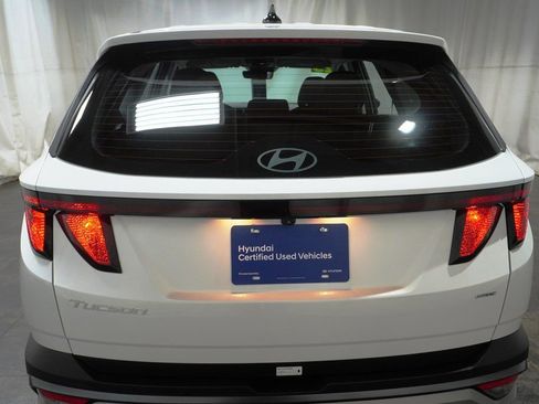 Certified 2025 Hyundai Tucson SE image 5
