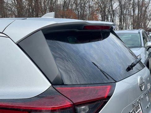 Certified 2023 Nissan Rogue SV image 29