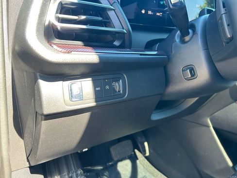 Used 2024 Chevrolet Traverse RS w/ LPO, Floor Liner Package image 21