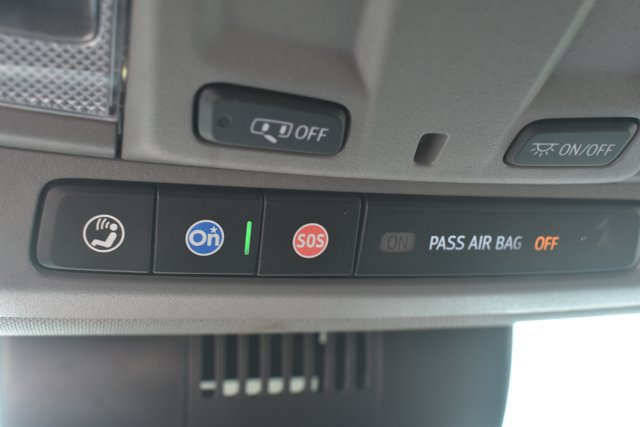 Used 2024 Chevrolet Silverado 2500 LT AWD/4WD image 31