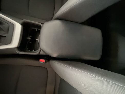 Used 2024 Toyota RAV4 LE AWD/4WD image 21