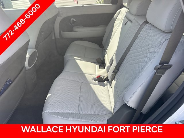 Used 2026 Hyundai Palisade SEL Premium FWD image 10