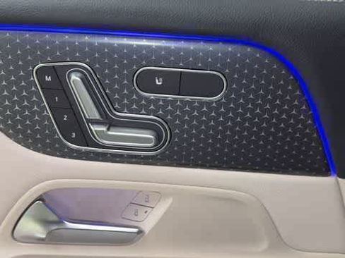 Certified 2026 Mercedes-Benz GLB 250 4MATIC image 17