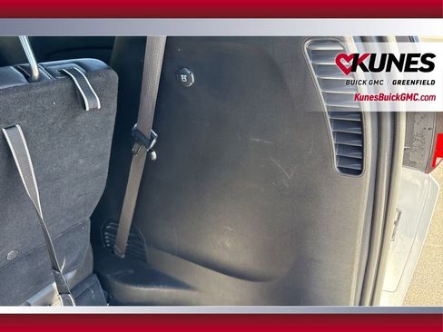 Used 2025 Chrysler Pacifica Select FWD image 37