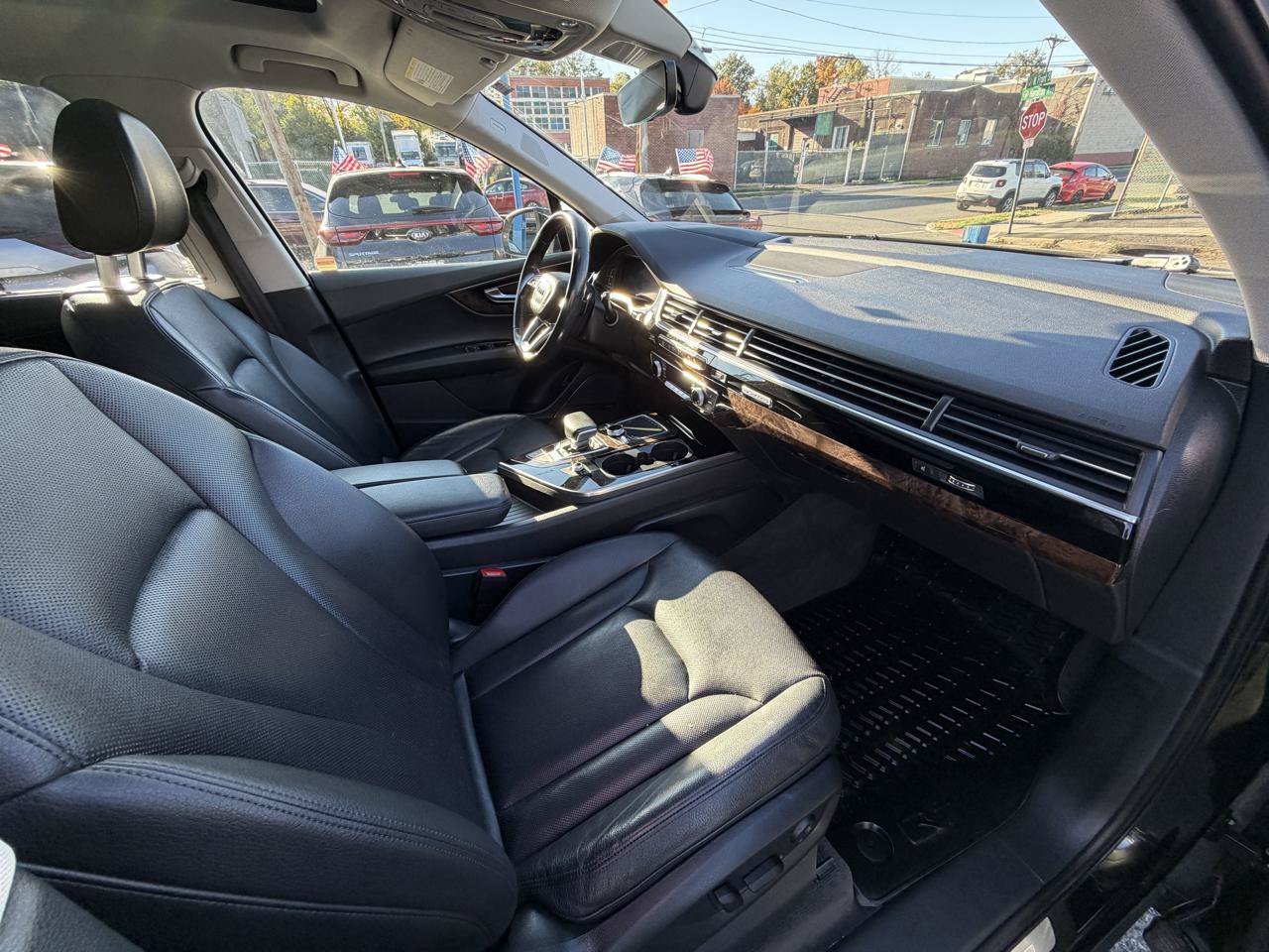 Used 2018 Audi Q7 3.0T Prestige w/ Prestige Package AWD/4WD image 21