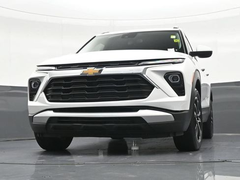 Used 2025 Chevrolet TrailBlazer LT FWD image 32