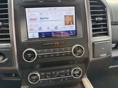 Used 2021 Ford Expedition Max Platinum image 17