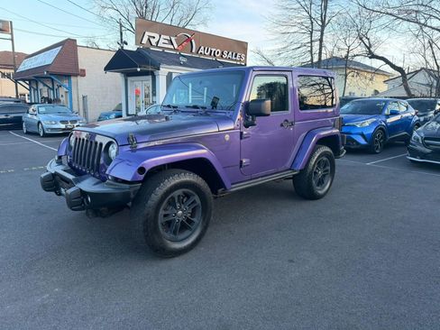 Used 2017 Jeep Wrangler Sahara AWD/4WD image 1