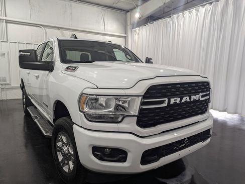 Used 2024 RAM 2500 Big Horn w/ Sport Appearance Package image 5