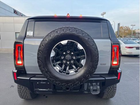 Used 2024 GMC Hummer EV 2X w/ Extreme Off-Road Package image 6