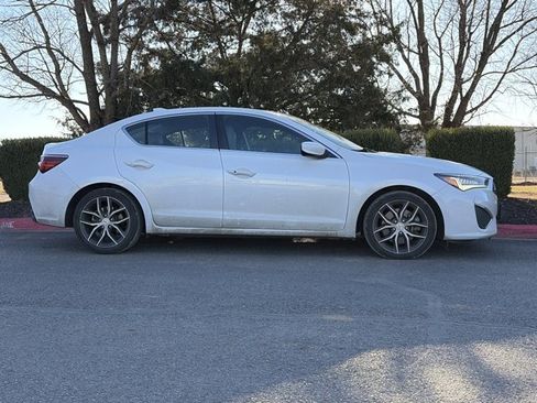 Used 2020 Acura ILX w/ Premium Package image 2