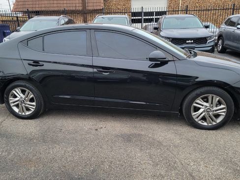 Used 2019 Hyundai Elantra SE w/ Cargo Package image 4
