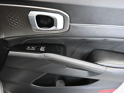 Used 2022 Kia Sorento SX image 52