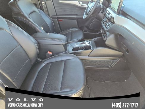 Used 2022 Ford Escape SEL image 14