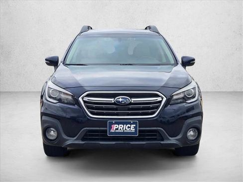 Used 2018 Subaru Outback 2.5i Limited image 2