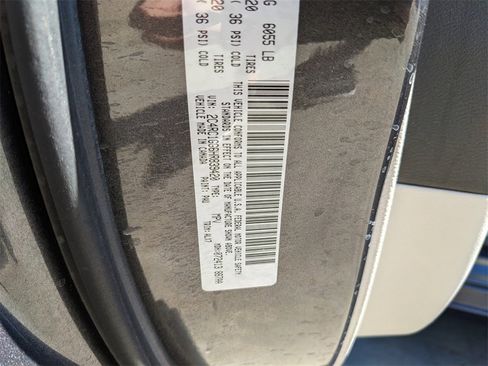 Used 2017 Chrysler Pacifica Limited image 41