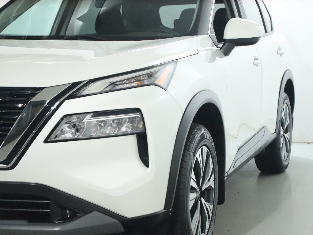 Used 2023 Nissan Rogue SV AWD/4WD image 6