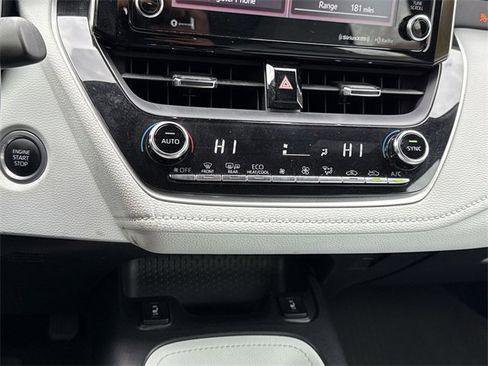 Used 2021 Toyota Corolla XSE image 17