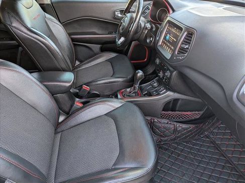 Used 2020 Jeep Compass Trailhawk w/ Cold Weather Group AWD/4WD image 18