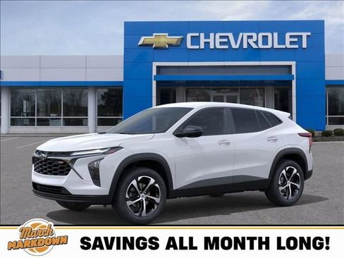 New 2026 Chevrolet Trax RS image 2