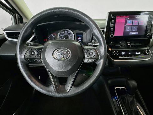 Used 2020 Toyota Corolla LE FWD image 10