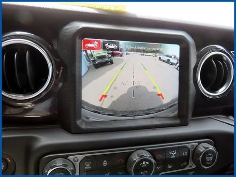 Certified 2021 Jeep Wrangler Unlimited Rubicon w/ Trailer Tow Package AWD/4WD image 17