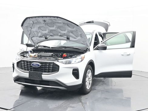 Used 2023 Ford Escape Active image 38