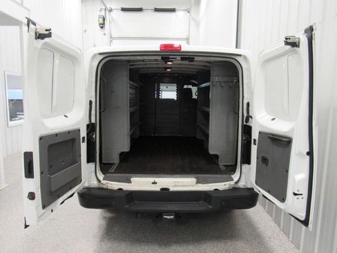 Used 2017 Nissan NV 3500 SV w/ Technology Package image 15