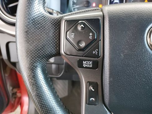 Used 2016 Toyota Tacoma TRD Sport RWD image 23