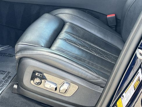 Used 2022 BMW X5 M50i w/ Executive Package image 14