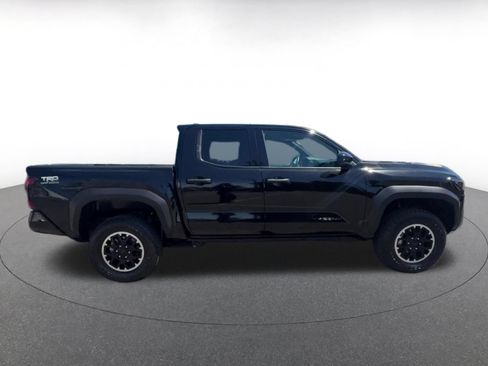 Used 2025 Toyota Tacoma TRD Off-Road AWD/4WD image 16