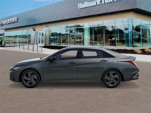 New 2026 Hyundai Elantra Sport image 3