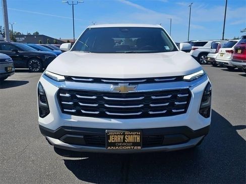New 2026 Chevrolet Equinox LT w/ Safety and Technology Package FWD image 9