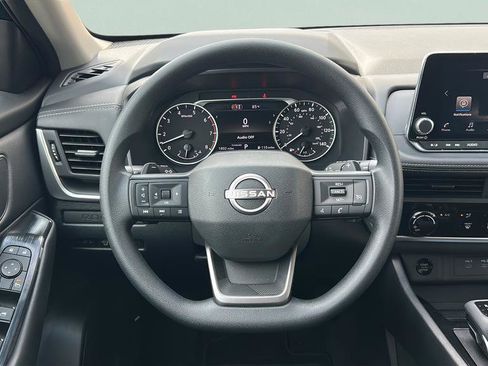 Used 2026 Nissan Rogue S FWD image 15