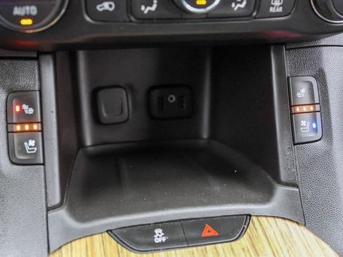 Used 2019 GMC Acadia Denali w/ Technology Package image 29