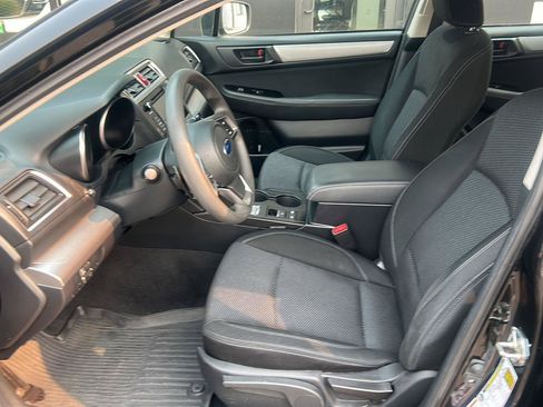 Used 2019 Subaru Outback 2.5i AWD/4WD image 9